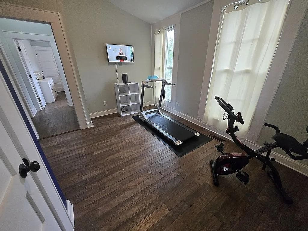 3 bedroom, 2 bathroom, 1,755 sq ft single family residence for sale at 151 S Jackson Street, Hartwell, GA 30643 — photo 8
