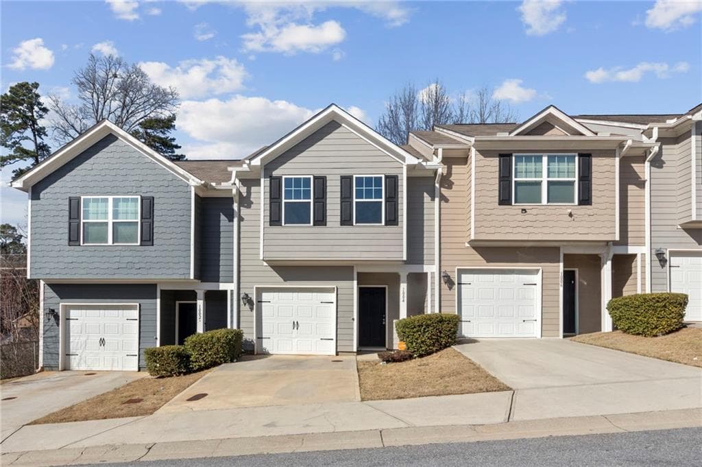 3 bedroom, 3 bathroom, 1,166 sq ft townhouse sold at 1004 Highwood Lane, Atlanta, GA 30344