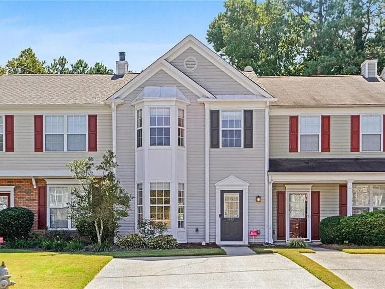 2 bedroom, 3 bathroom, 1,410 sq ft townhouse for sale at 1849 Stancrest Trace, Kennesaw, GA 30152