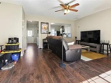 2 bedroom, 3 bathroom, 1,410 sq ft townhouse for sale at 1849 Stancrest Trace, Kennesaw, GA 30152 — photo 8