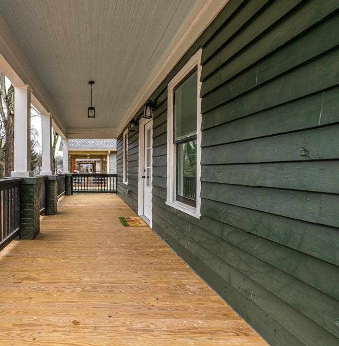 3 bedroom, 2 bathroom, 1,305 sq ft single family residence for sale at 973 Parsons Street, Atlanta, GA 30314 — photo 4