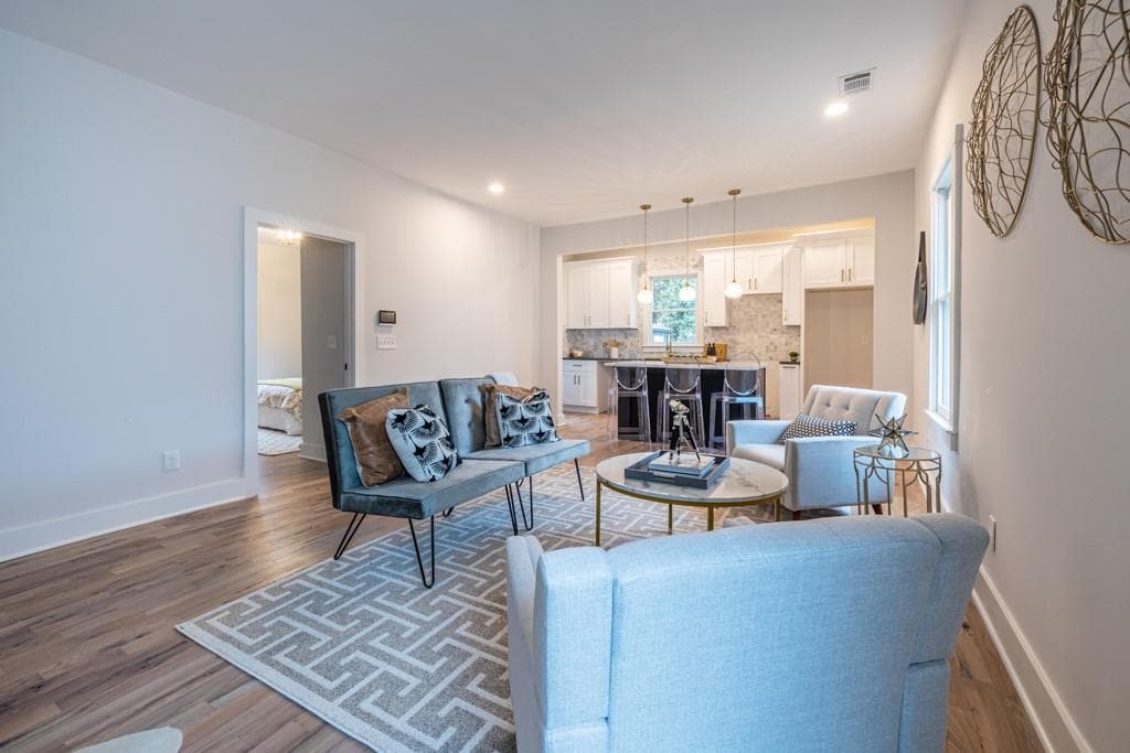 3 bedroom, 2 bathroom, 1,305 sq ft single family residence for sale at 973 Parsons Street, Atlanta, GA 30314 — photo 9
