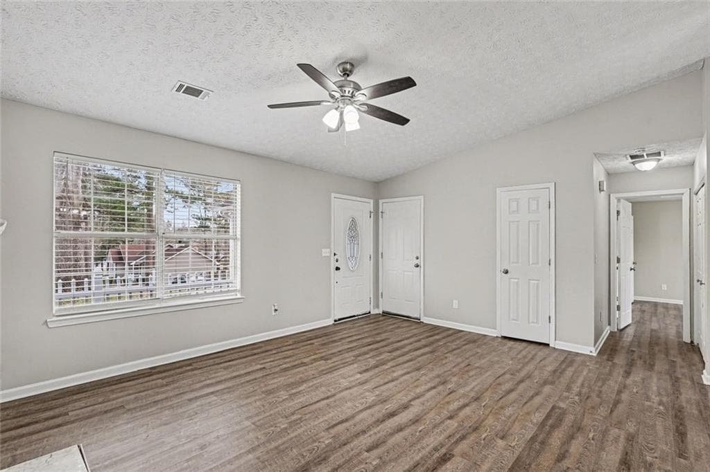 3 bedroom, 2 bathroom, 1,389 sq ft single family residence for sale at 1141 Sunday Lane, Jonesboro, GA 30238 — photo 5