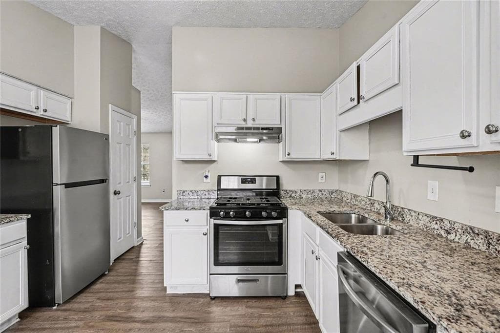 3 bedroom, 2 bathroom, 1,389 sq ft single family residence for sale at 1141 Sunday Lane, Jonesboro, GA 30238 — photo 9