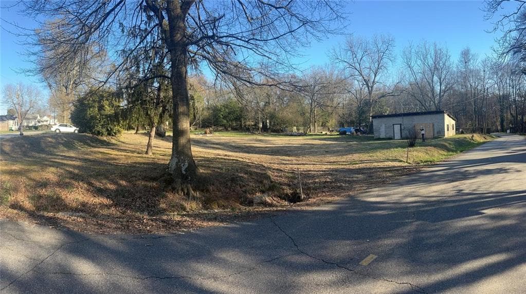 single family residence for sale at 857 College Street, Royston, GA 30662 — photo 8