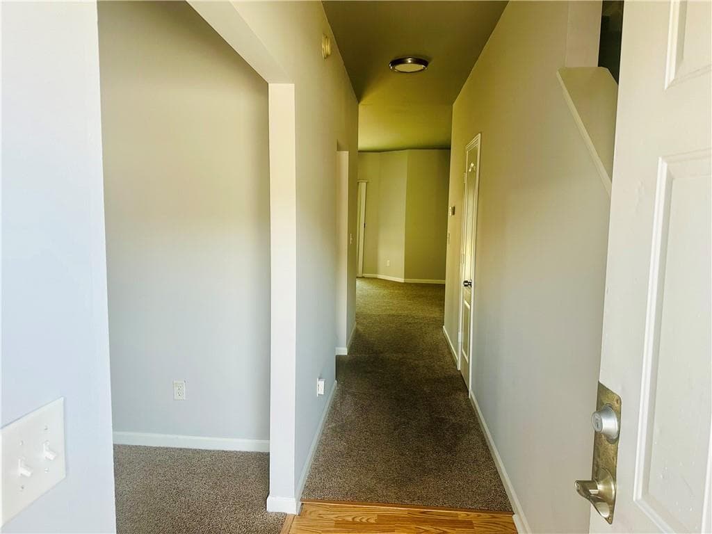 3 bedroom, 3 bathroom, 1,622 sq ft townhouse for rent at 6078 Oak Bend Court, Riverdale, GA 30296 for $1,700 a month — photo 2
