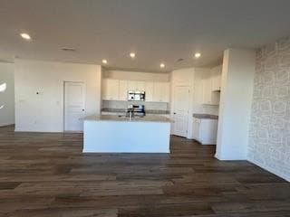 4 bedroom, 3 bathroom, 1,822 sq ft single family residence for sale at 2087 Pecan Drive, Douglasville, GA 30135 — photo 5