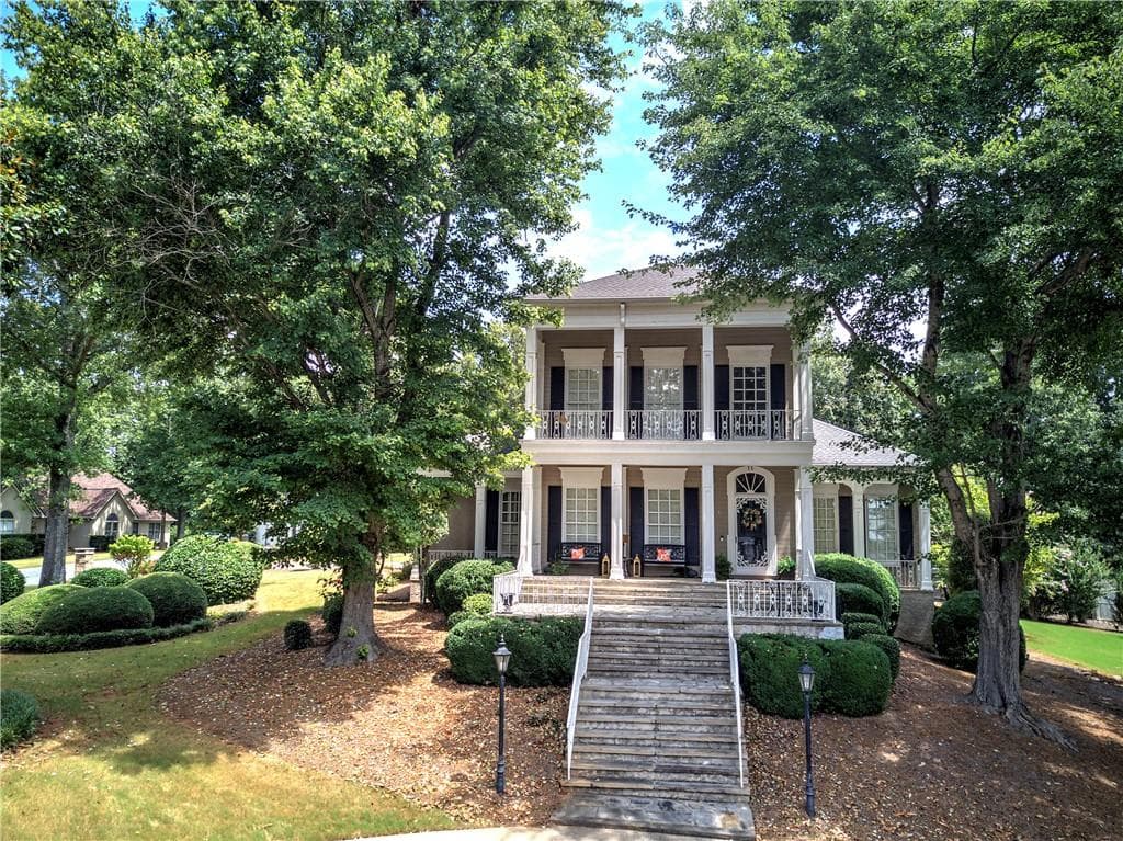 3 bedroom, 3 bathroom, 3,580 sq ft single family residence for sale at 11 Forest Hill Drive, Cartersville, GA 30120 — photo 3