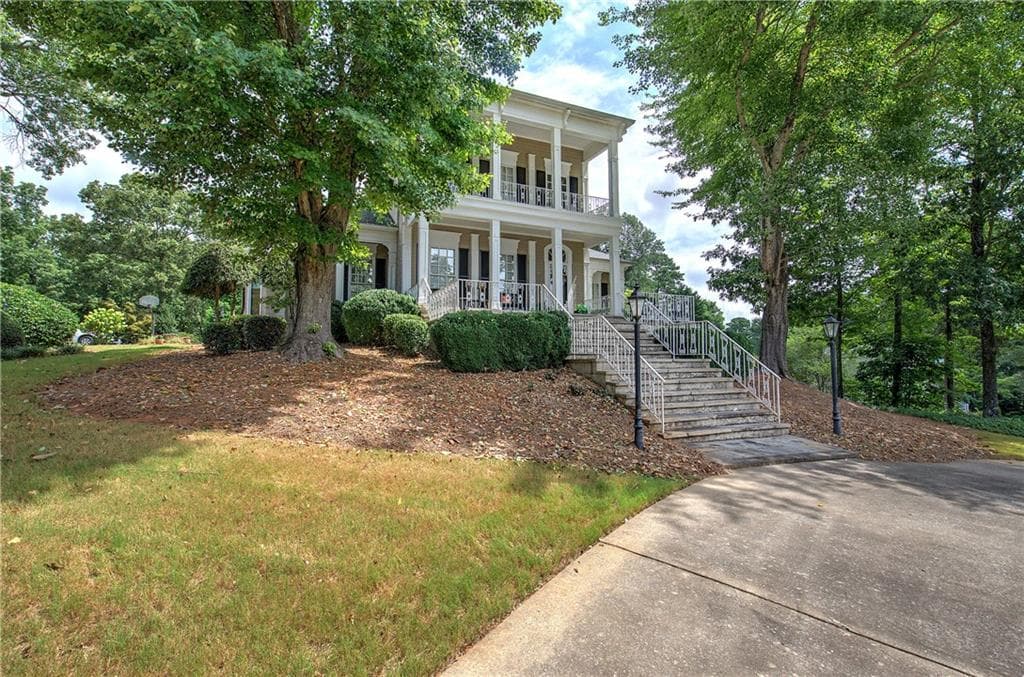 3 bedroom, 3 bathroom, 3,580 sq ft single family residence for sale at 11 Forest Hill Drive, Cartersville, GA 30120 — photo 6