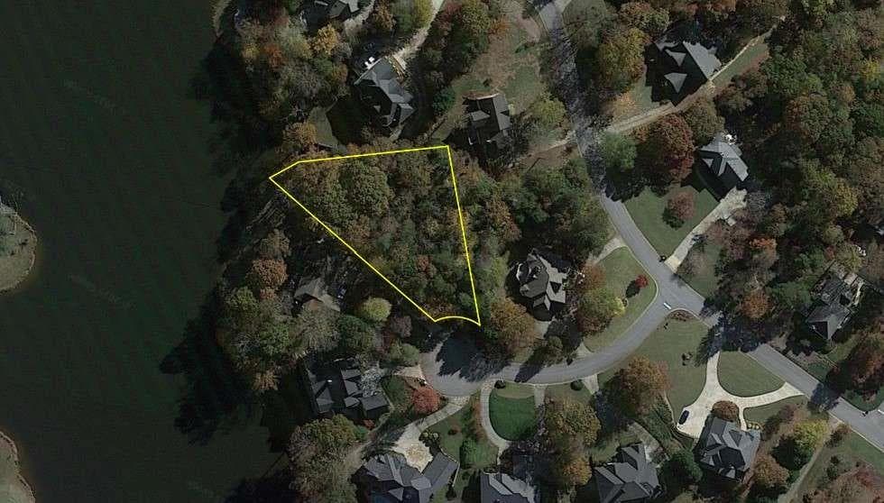 4 bedroom, 5 bathroom, 3,455 sq ft single family residence for sale at 4610 Blakeford Court, Flowery Branch, GA 30542 — photo 3