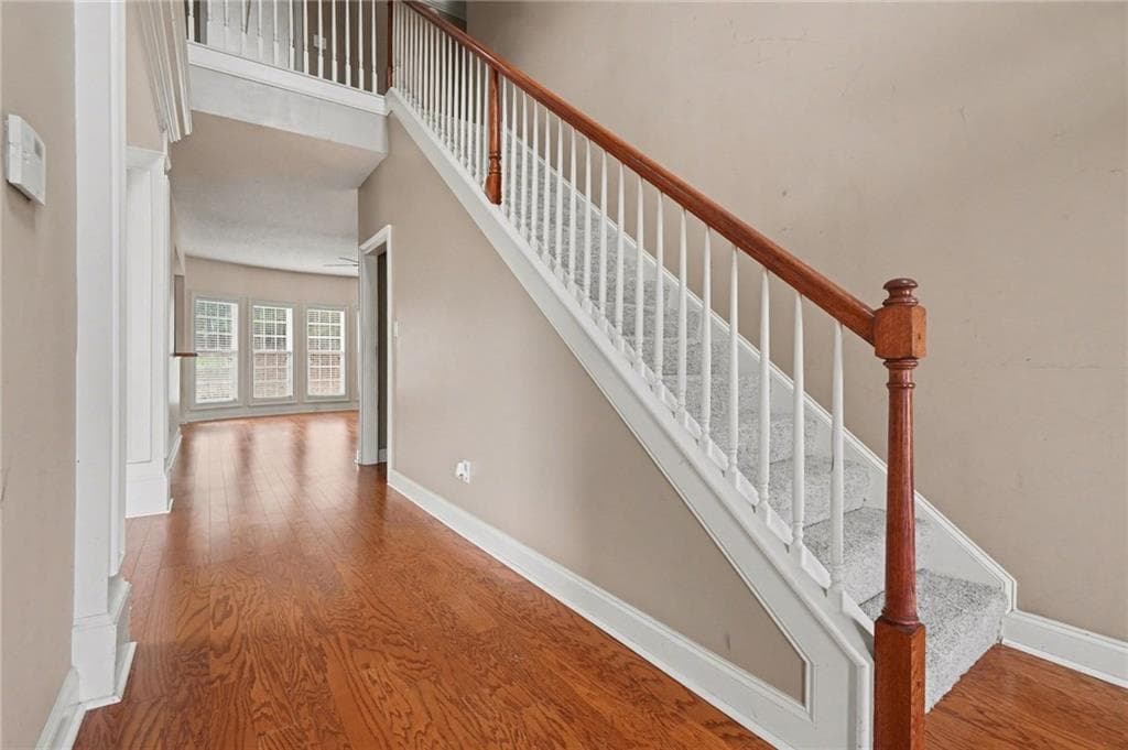 4 bedroom, 3 bathroom, 2,446 sq ft single family residence for sale at 608 Enterkin Court, Atlanta, GA 30349 — photo 4