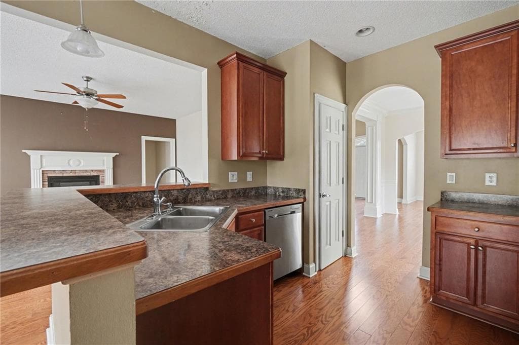 4 bedroom, 3 bathroom, 2,446 sq ft single family residence for sale at 608 Enterkin Court, Atlanta, GA 30349 — photo 7