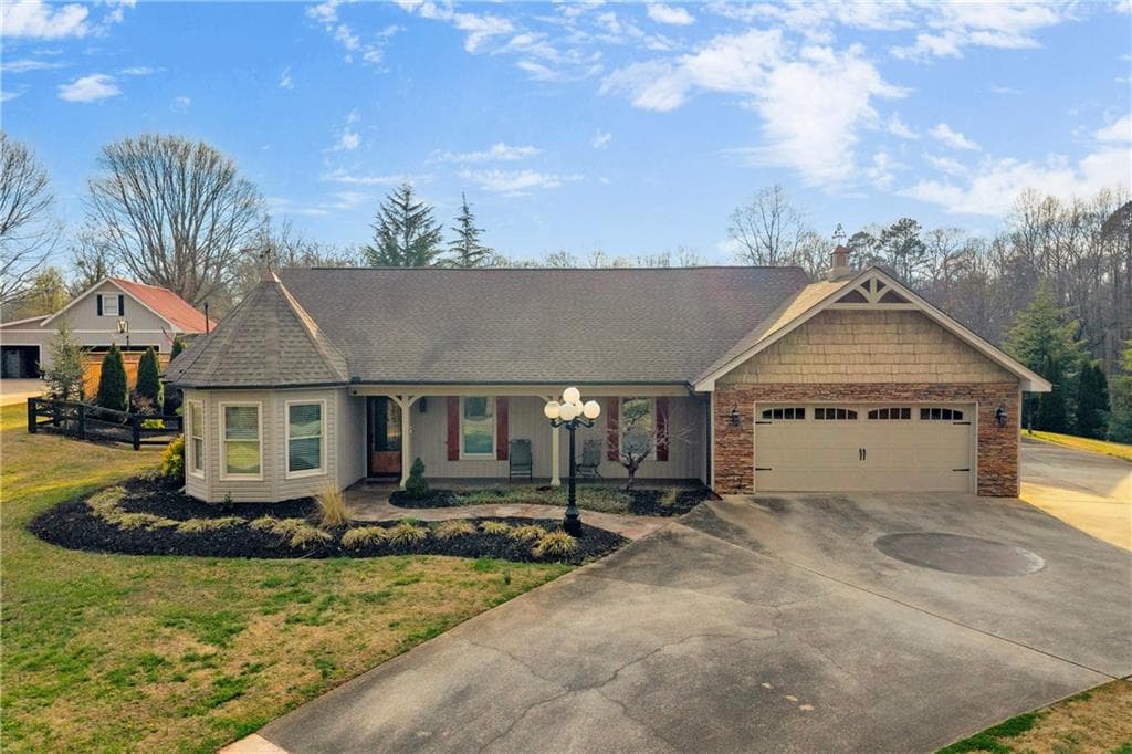3917 Kilgore Falls Drive, Gainesville, GA 30507 — most recent listing photo