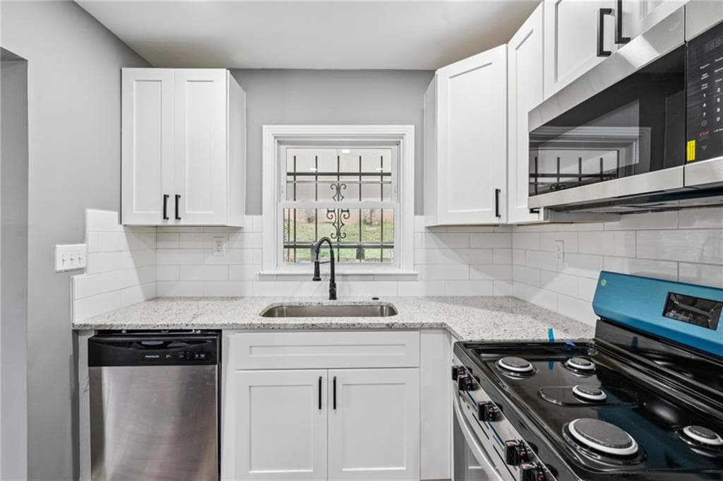 3 bedroom, 2 bathroom, 1,588 sq ft single family residence under contract at 2052 Brannen Road, Atlanta, GA 30316 — photo 5