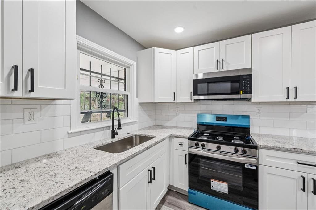 3 bedroom, 2 bathroom, 1,588 sq ft single family residence under contract at 2052 Brannen Road, Atlanta, GA 30316 — photo 6