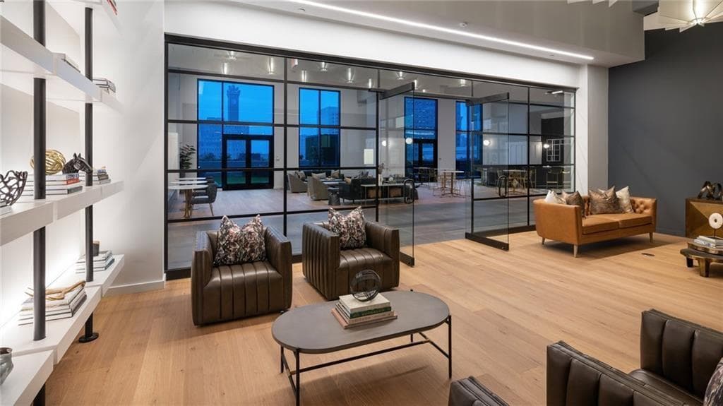 2 bedroom, 2 bathroom, 1,080 sq ft apartment for rent at 161 Peachtree Center Avenue 2x2, Atlanta, GA 30312 for $2,618 a month — photo 9