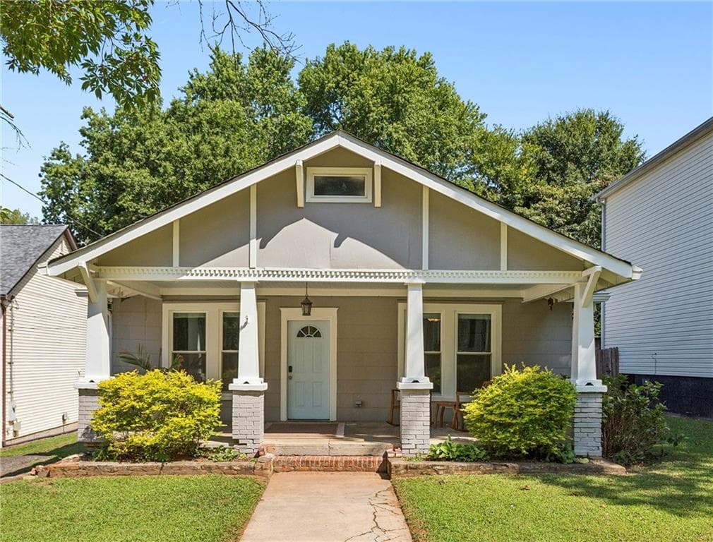 3 bedroom, 2 bathroom, 1,520 sq ft single family residence sold at 1241 Niles Avenue, Atlanta, GA 30318