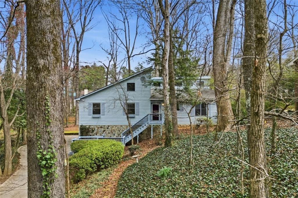 3 bedroom, 2 bathroom, 2,171 sq ft single family residence sold at 2490 Stoney Brook Lane, Marietta, GA 30062