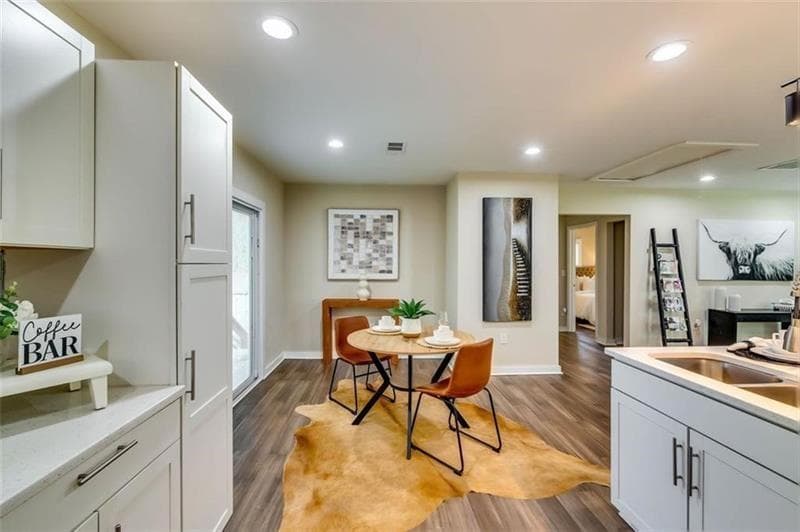 4 bedroom, 2 bathroom, 1,662 sq ft single family residence for sale at 1271 Byewood Lane, Atlanta, GA 30310 — photo 8
