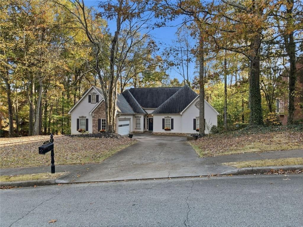 1065 Laurian Park Drive, Roswell, GA 30075 — most recent listing photo