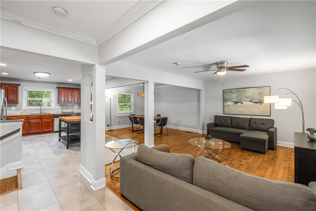 4 bedroom, 4 bathroom, 2,533 sq ft single family residence for sale at 3307 Pointe Bleue Court, Decatur, GA 30034 — photo 7
