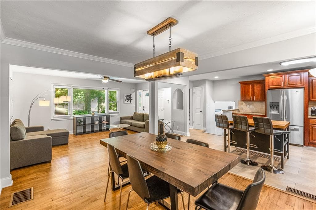 4 bedroom, 4 bathroom, 2,533 sq ft single family residence for sale at 3307 Pointe Bleue Court, Decatur, GA 30034 — photo 9