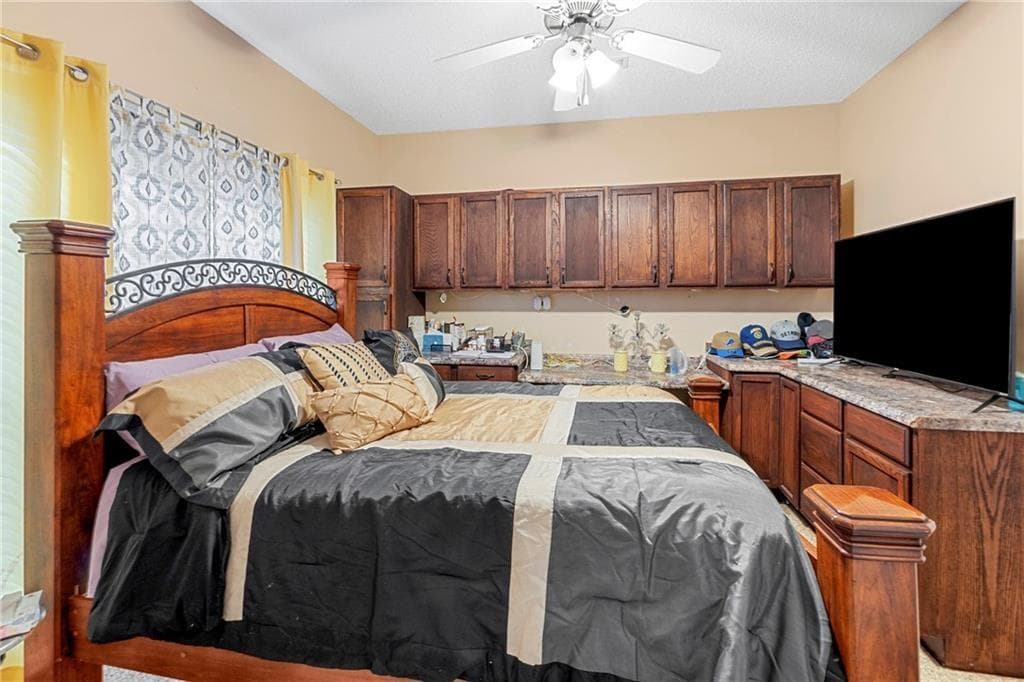 5 bedroom, 3 bathroom, 2,829 sq ft single family residence for sale at 2104 Crest Wood Drive, Conyers, GA 30094 — photo 10