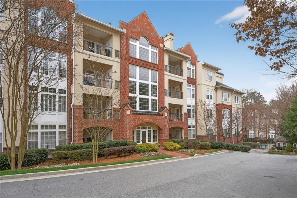 3636 Habersham Road 1106, Atlanta, GA 30305 — most recent listing photo
