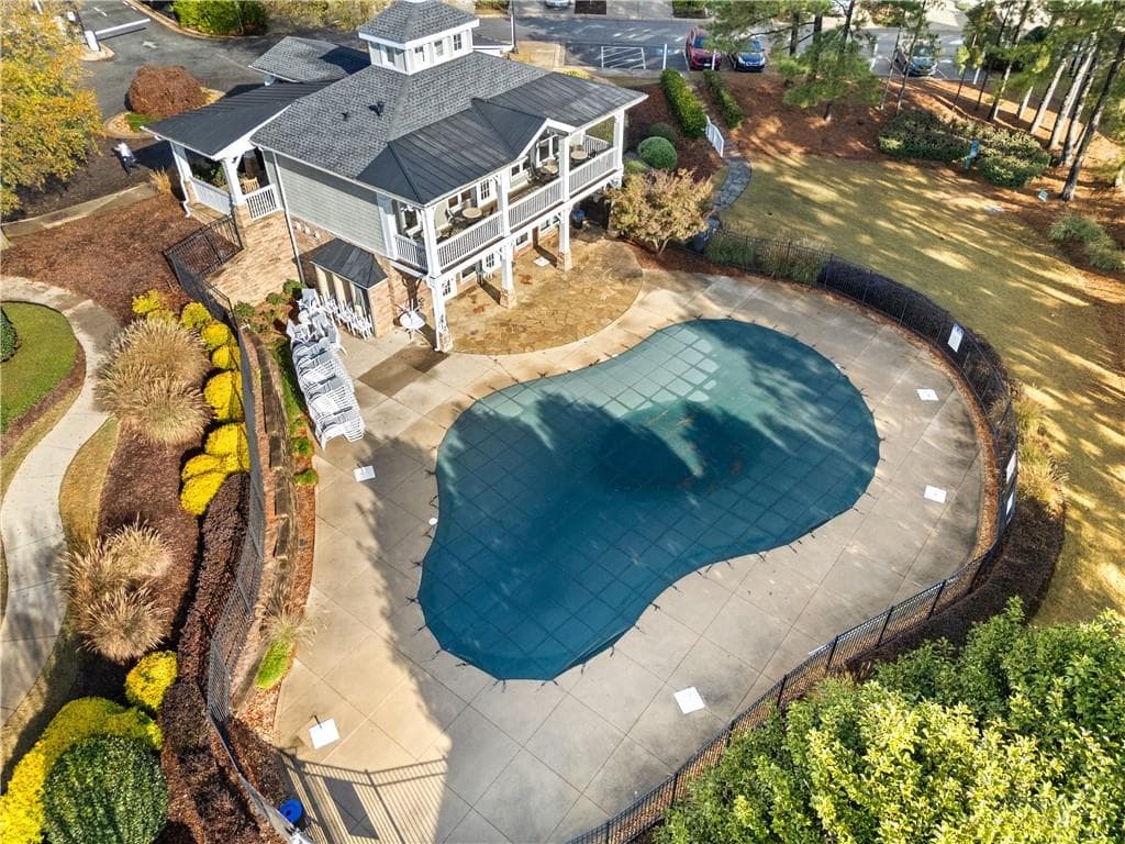 5 bedroom, 4 bathroom, 2,359 sq ft townhouse for sale at 3669 Chattahoochee Summit Drive 17, Atlanta, GA 30339 — photo 5