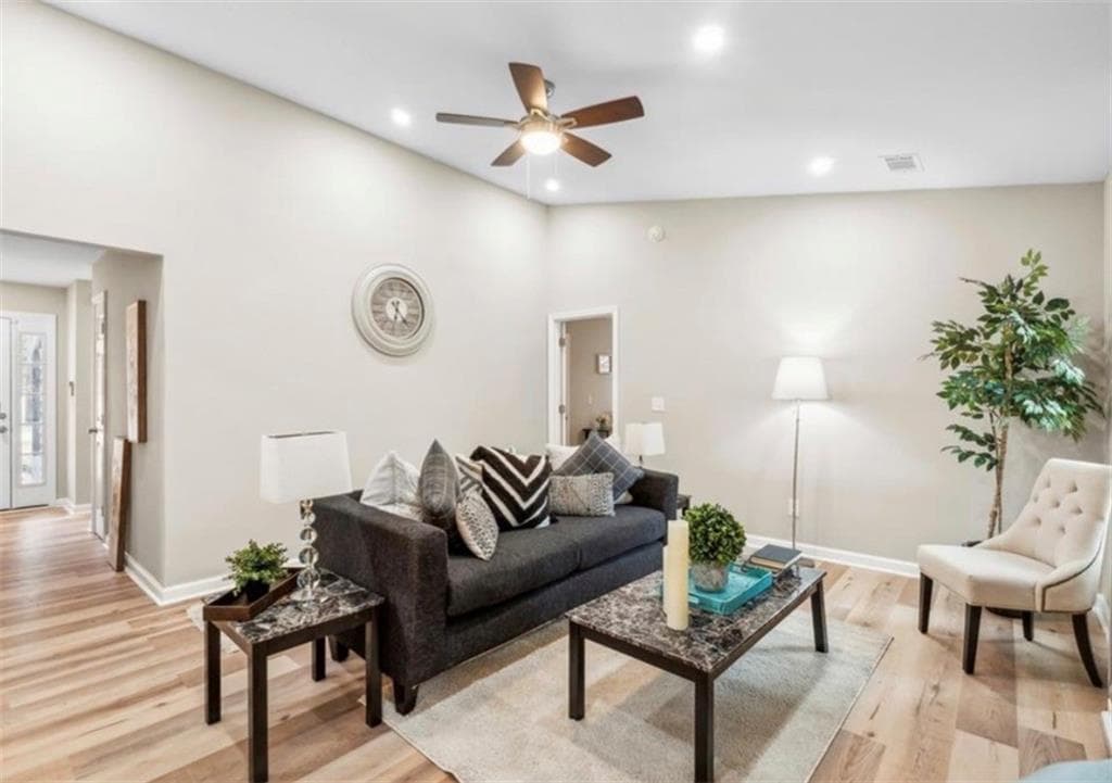 3 bedroom, 2 bathroom, 1,226 sq ft single family residence for sale at 6035 Creekford Drive, Lithonia, GA 30058 — photo 6