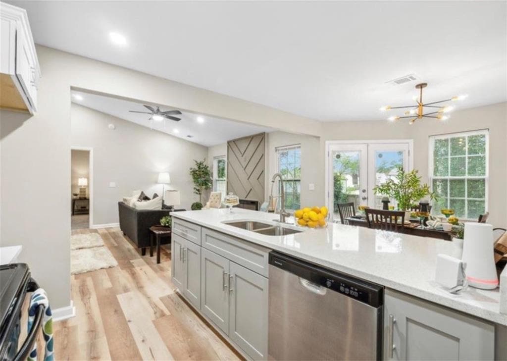 3 bedroom, 2 bathroom, 1,226 sq ft single family residence for sale at 6035 Creekford Drive, Lithonia, GA 30058 — photo 8