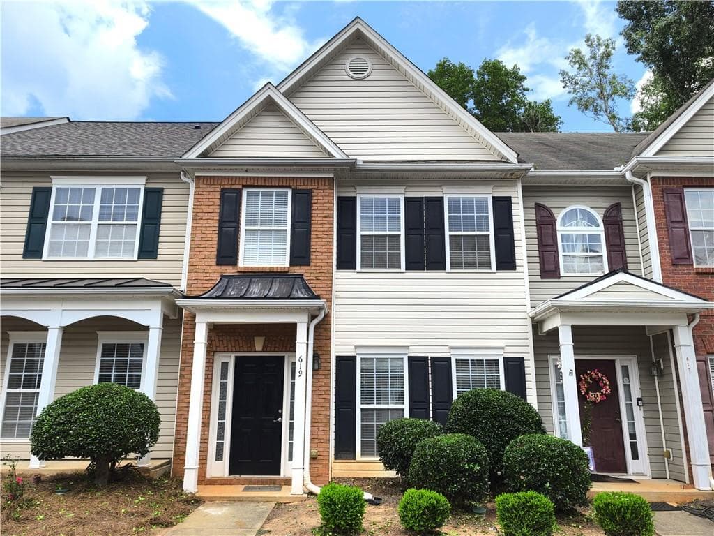 619 Kenridge Way, Suwanee, GA 30024 — most recent listing photo