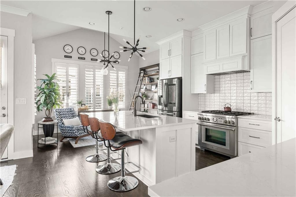 4 bedroom, 5 bathroom, 3,400 sq ft townhouse for sale at 288 Heritage Lane, Atlanta, GA 30316 — photo 2