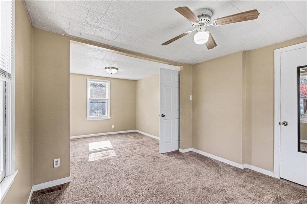 2 bedroom, 1 bathroom, 1,600 sq ft single family residence for sale at 1015 Jefferson Highway, Winder, GA 30680 — photo 10