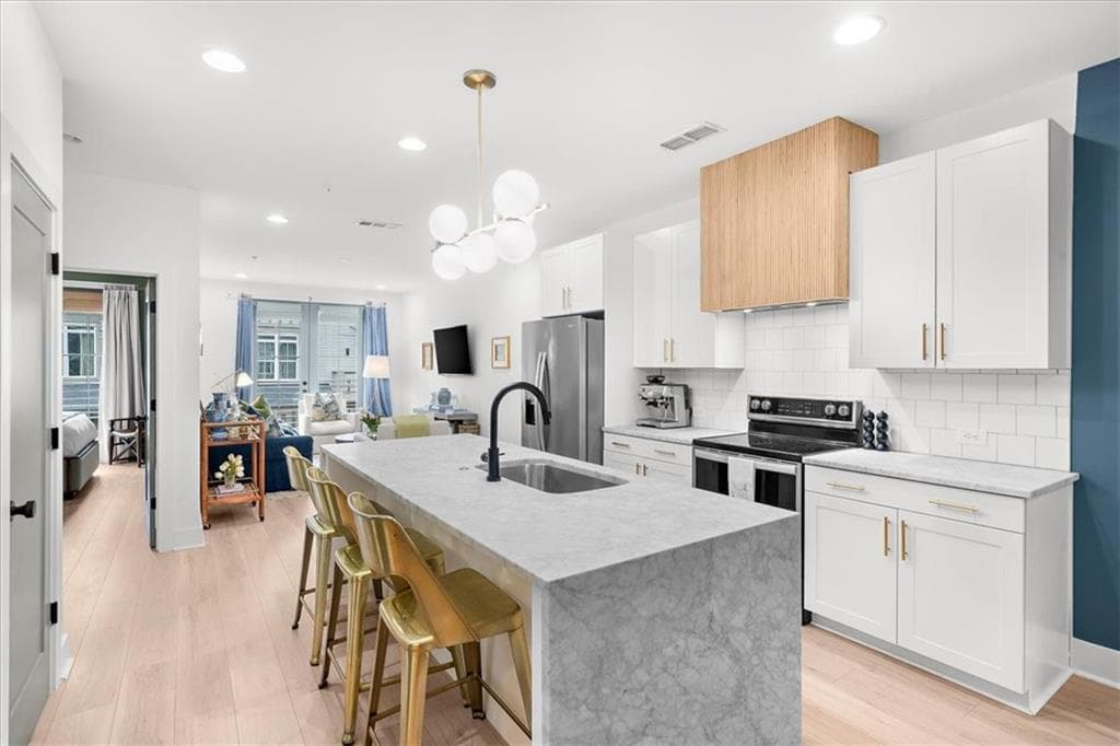 32 Becker Place, Atlanta, GA 30307 — most recent listing photo