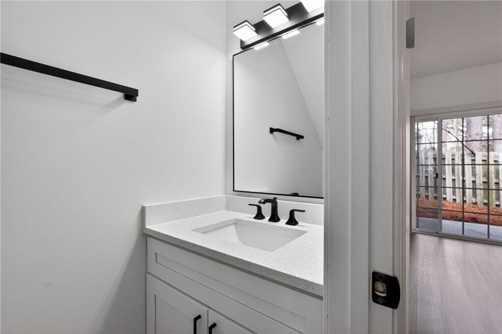 3 bedroom, 3 bathroom, 1,428 sq ft townhouse under contract at 4166 Howell Park Road, Duluth, GA 30096 — photo 5