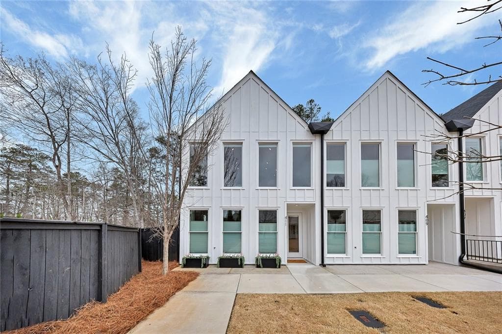 411 Burgundy Way, Woodstock, GA 30188 — most recent listing photo