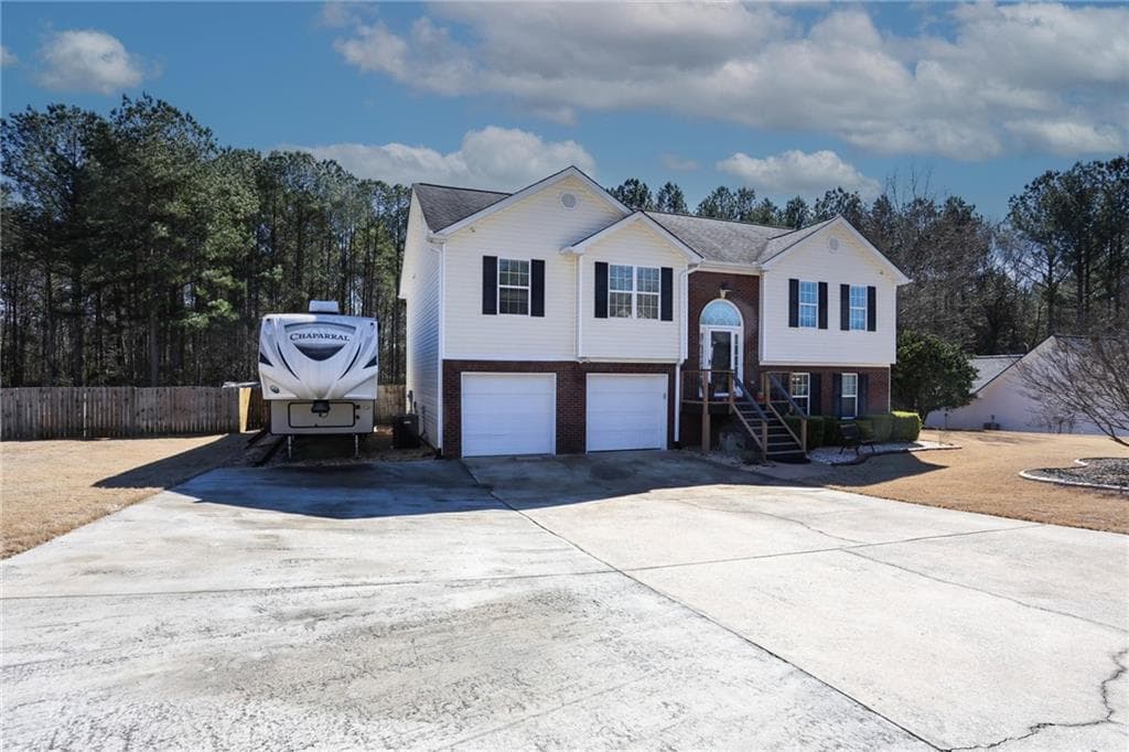4 bedroom, 3 bathroom, 2,370 sq ft single family residence sold at 505 Emerald Point, Monroe, GA 30655