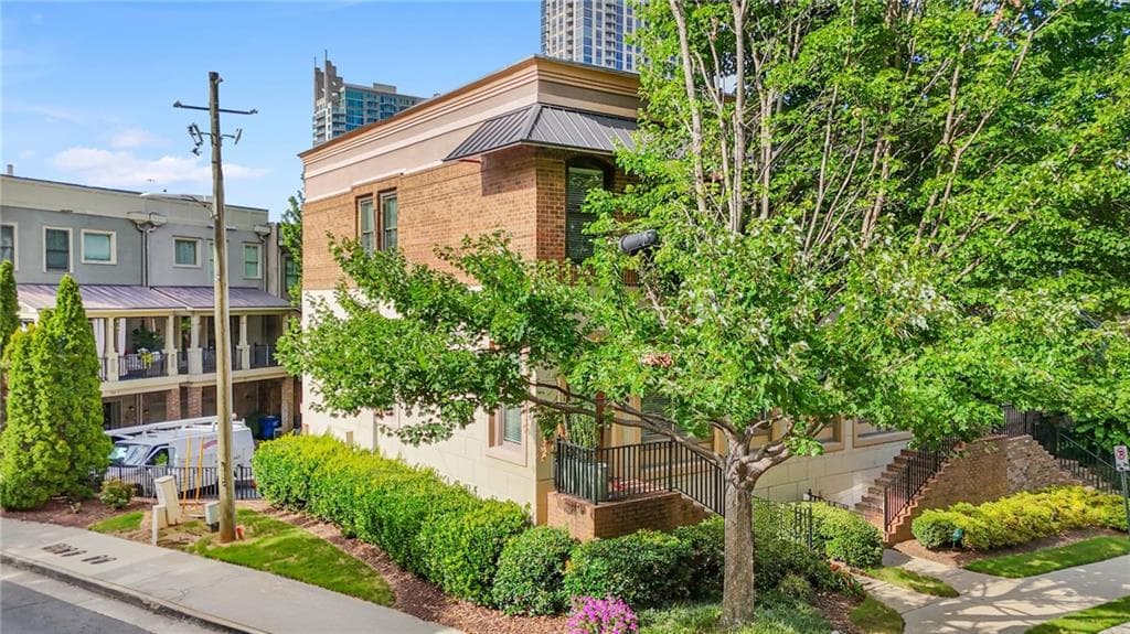 3 bedroom, 4 bathroom, 2,100 sq ft townhouse for sale at 385 15TH Street 6, Atlanta, GA 30363 — photo 4