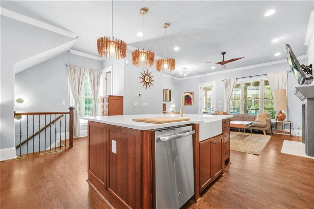 3 bedroom, 4 bathroom, 2,100 sq ft townhouse for sale at 385 15TH Street 6, Atlanta, GA 30363