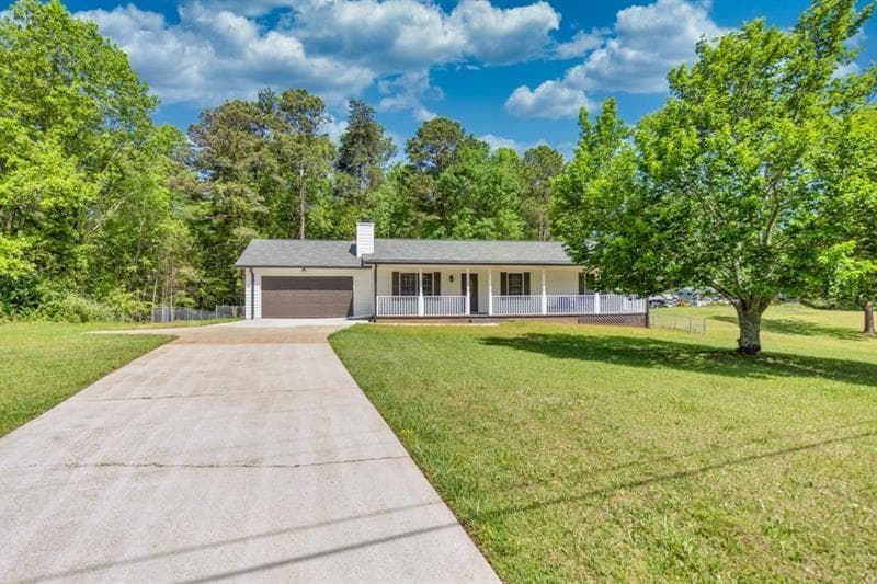 3 bedroom, 2 bathroom single family residence for rent at 3200 Lee Drive, Buford, GA 30518 for $3,500 a month — photo 2