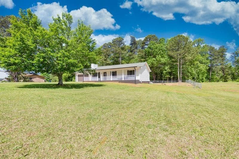 3 bedroom, 2 bathroom single family residence for rent at 3200 Lee Drive, Buford, GA 30518 for $3,500 a month — photo 4