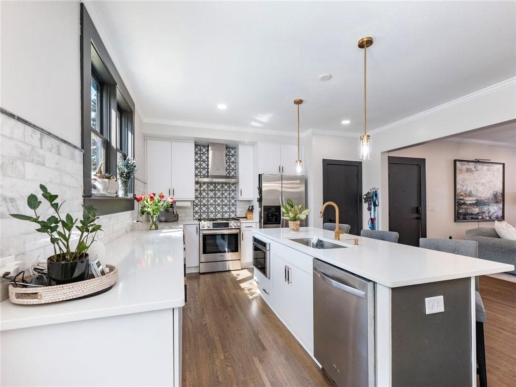 88 Peachtree Memorial Drive 88, Atlanta, GA 30309 — most recent listing photo