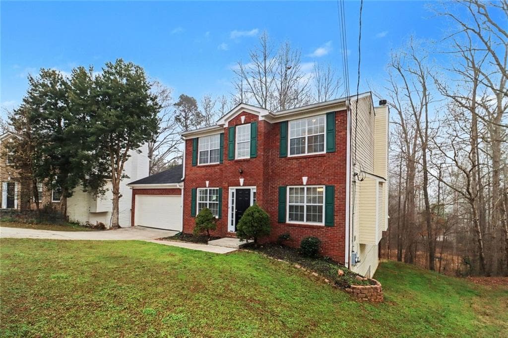 6 bedroom, 4 bathroom, 3,650 sq ft single family residence under contract at 3699 Cameron Hills Place, Ellenwood, GA 30294 — photo 2