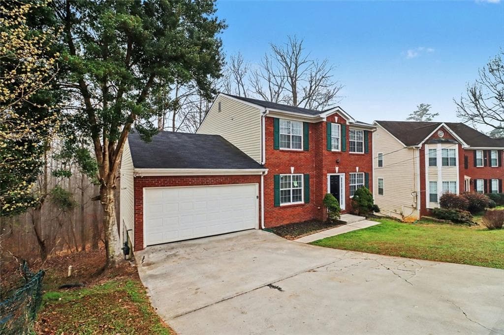 6 bedroom, 4 bathroom, 3,650 sq ft single family residence under contract at 3699 Cameron Hills Place, Ellenwood, GA 30294 — photo 3