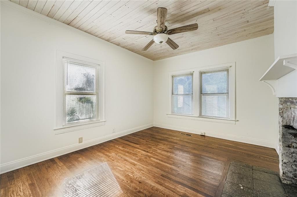 2 bedroom, 2 bathroom, 1,050 sq ft single family residence under contract at 511 Walnut Street, Hapeville, GA 30354 — photo 6