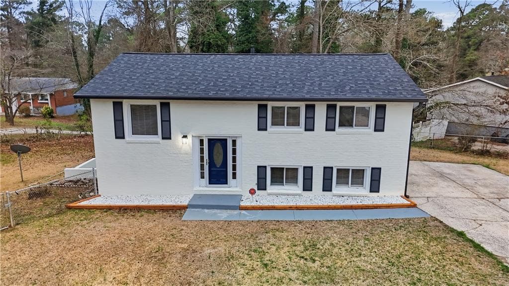 5 bedroom, 3 bathroom, 1,560 sq ft single family residence sold at 1332 Pineglen Drive, Riverdale, GA 30296