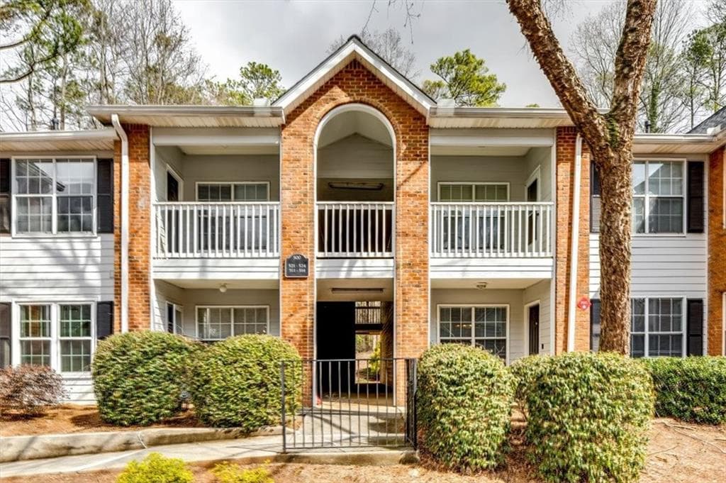 514 Streamside Drive 514, Roswell, GA 30076 — most recent listing photo