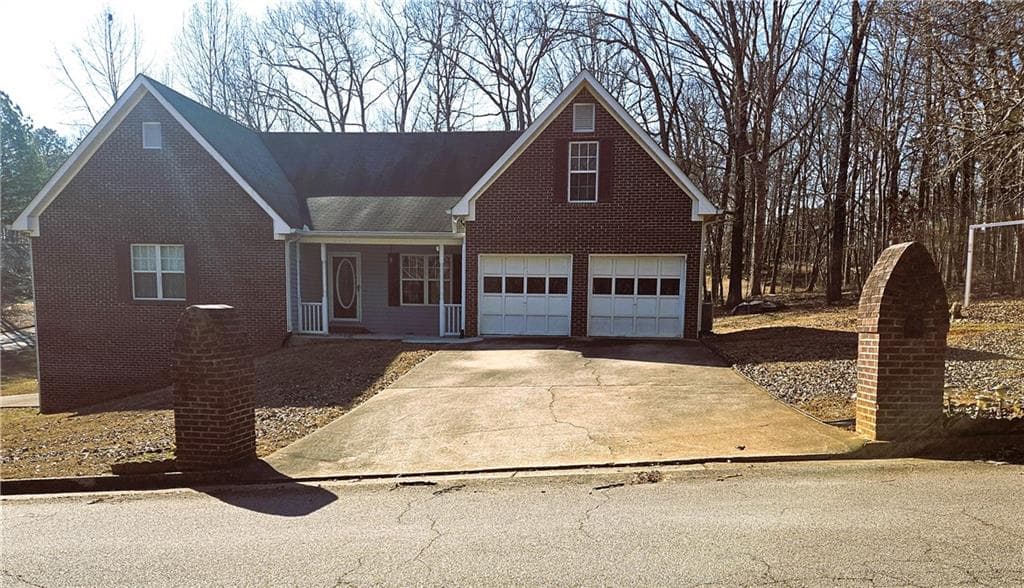 3 bedroom, 4 bathroom, 3,904 sq ft single family residence sold at 7849 Ponderosa Trace, Winston, GA 30187