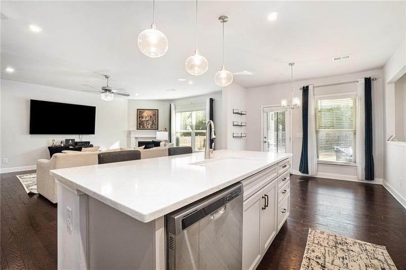 4 bedroom, 3 bathroom, 3,128 sq ft single family residence for sale at 55 Clubhouse Way, Acworth, GA 30101 — photo 8